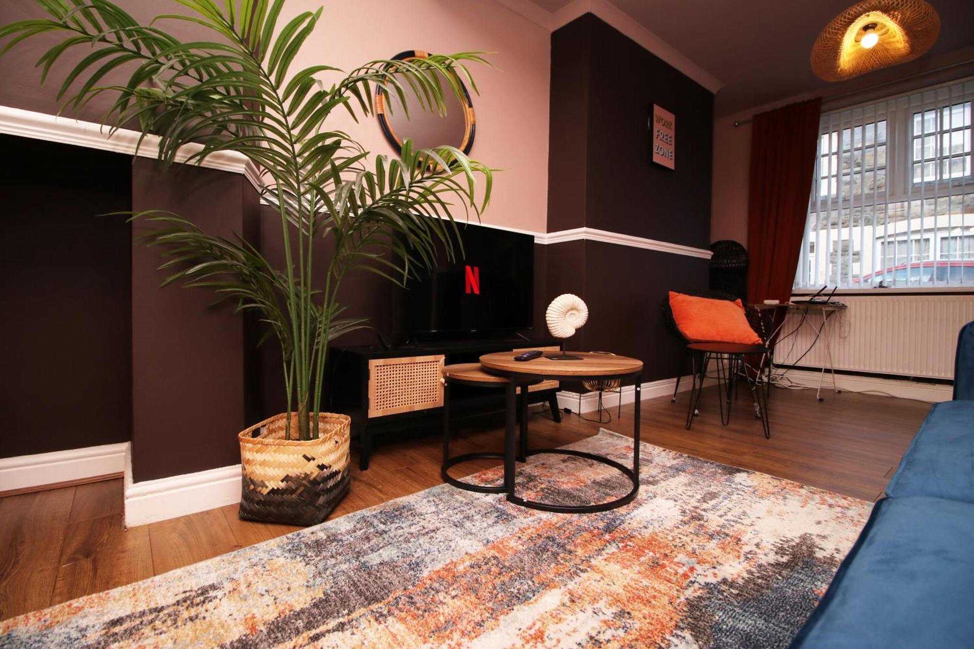 Cosy 3Br Home, Scenic Views, Ideal For Walks & Work Abertillery Exterior foto